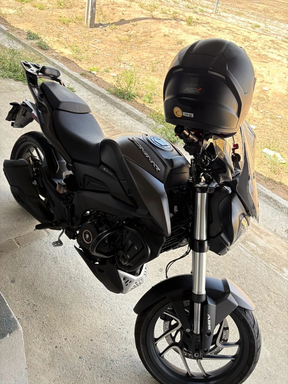 VENDO BAJAJ 400 2025  - Foto 3