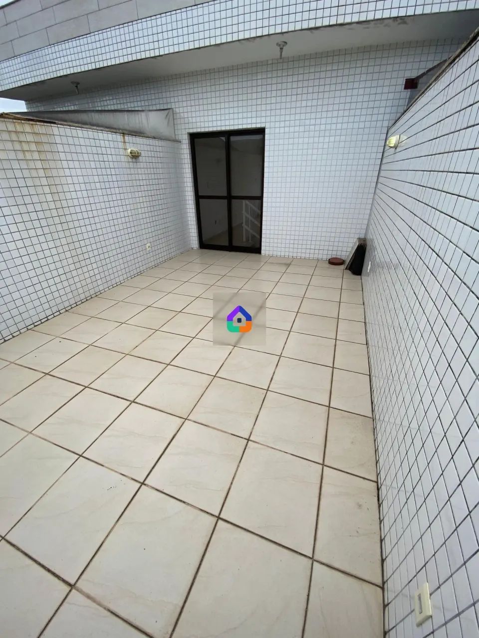 Sala Comercial de 76m² com 2 Vagas  Recreio dos Bandeirantes