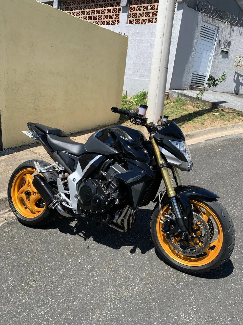 Cb 1000r 