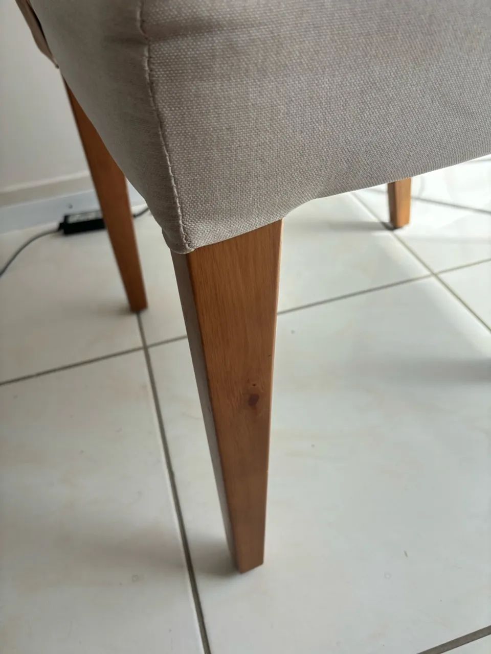 Mesa de Jantar com 4 cadeiras URGENTE  - Foto 3