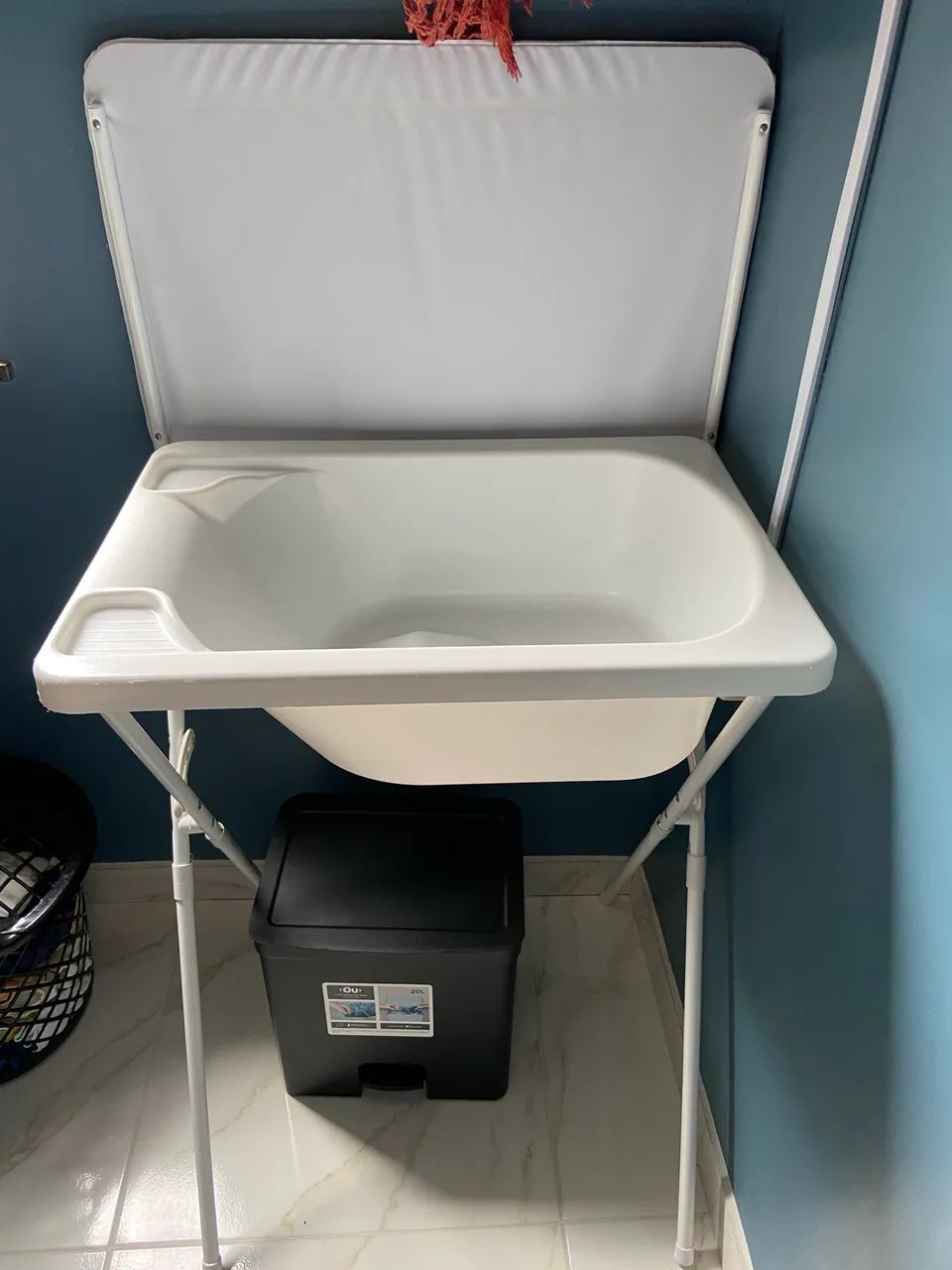 Vende-se trocador com banheira. - Foto 2
