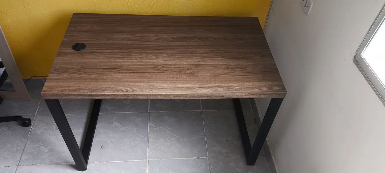 Mesa de escritório 1.20 x 70 cm - Foto 2