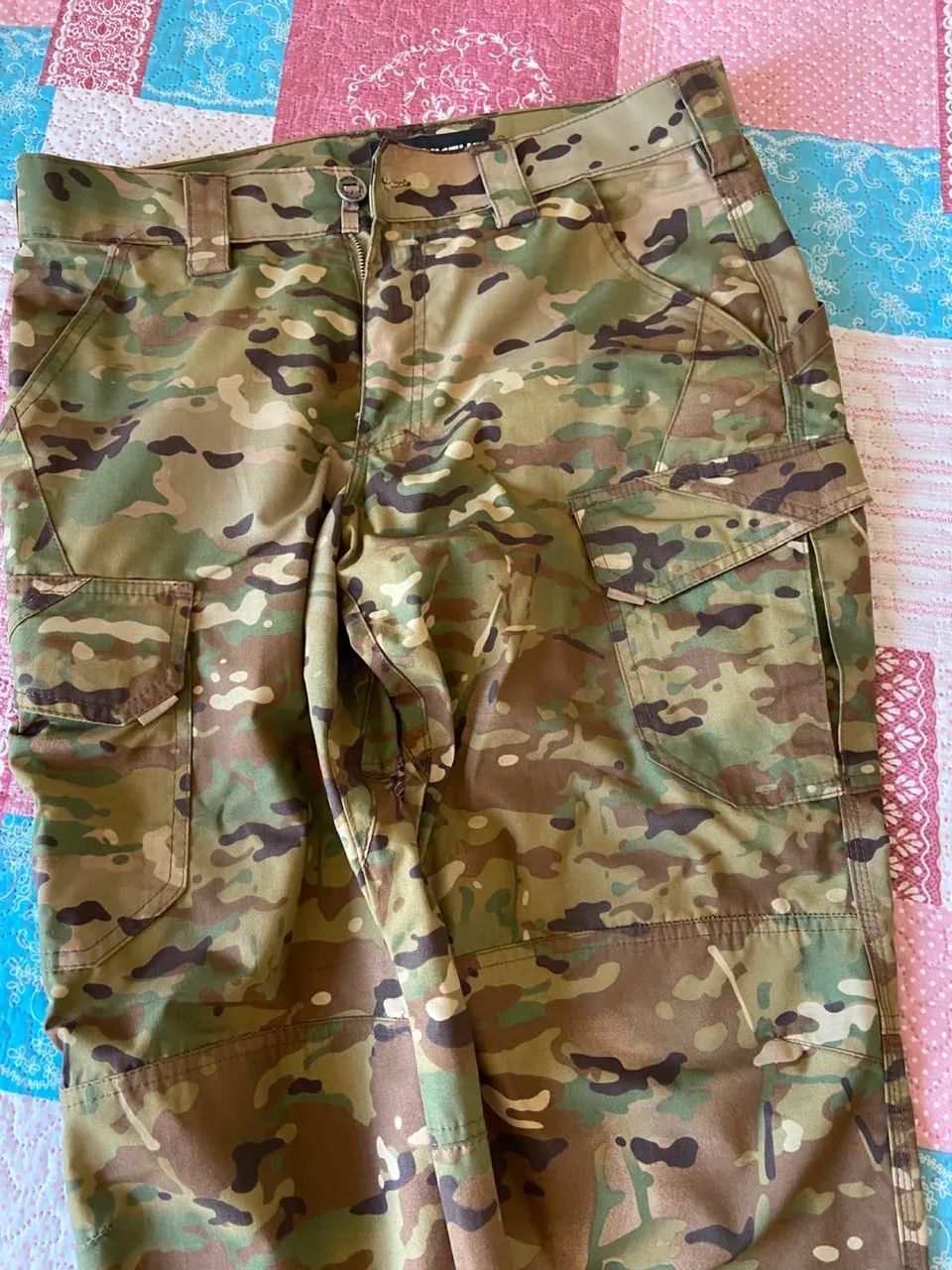 Calça camuflada invictus  