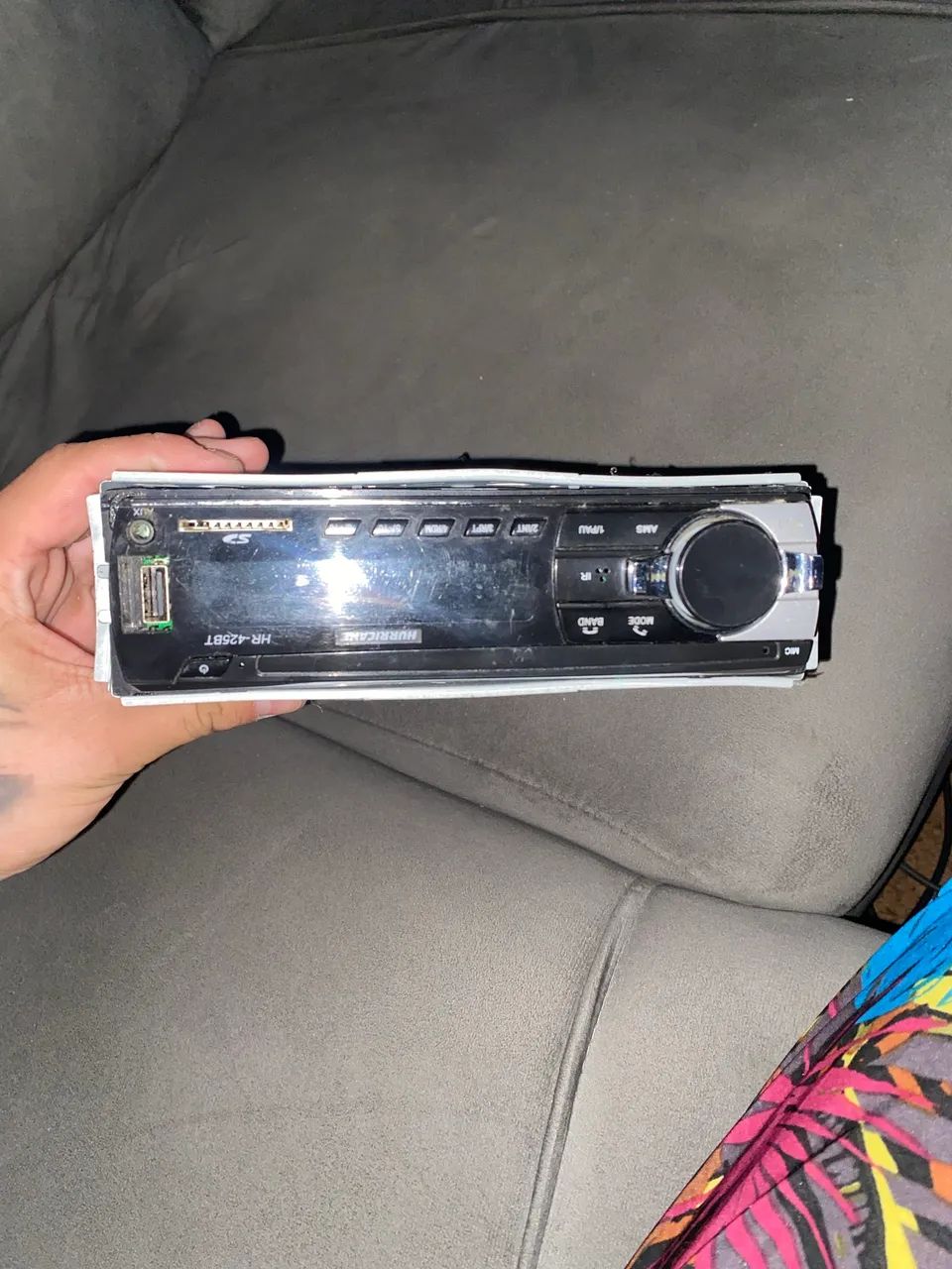 Vendo rádio Bluetooth zero