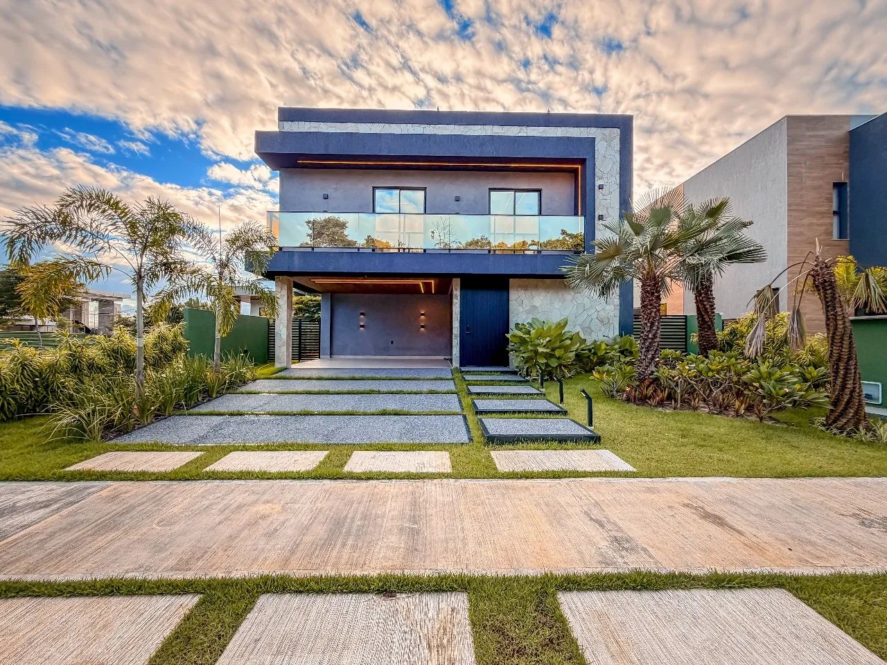Casa Duplex de Alto Padrão | Alphaville Ceará 1 | 381,30 m² Construídos