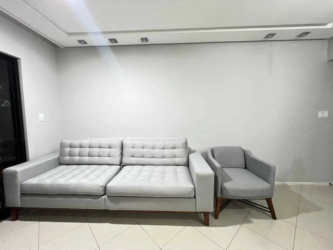 Sofa463757505924976641