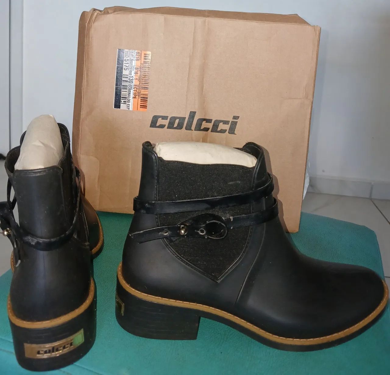 Bota Colcci original semi nova - Foto 2