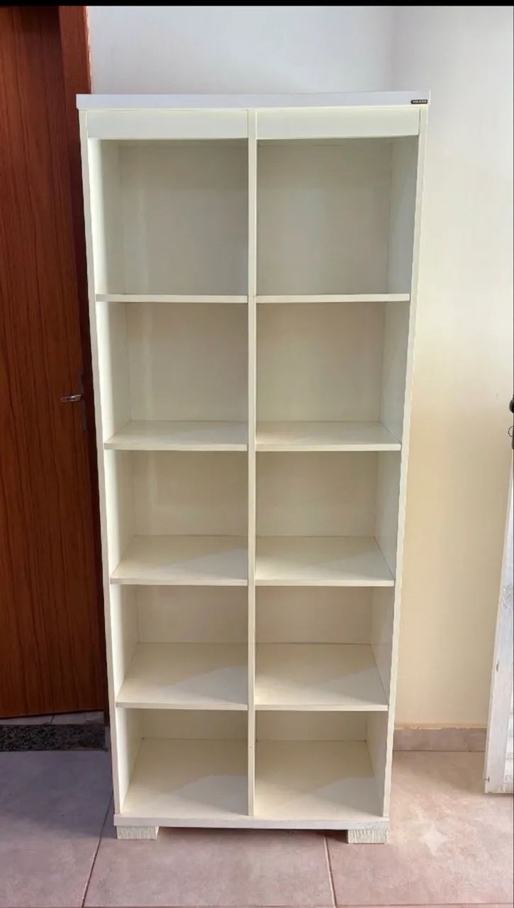 Armário comeia 