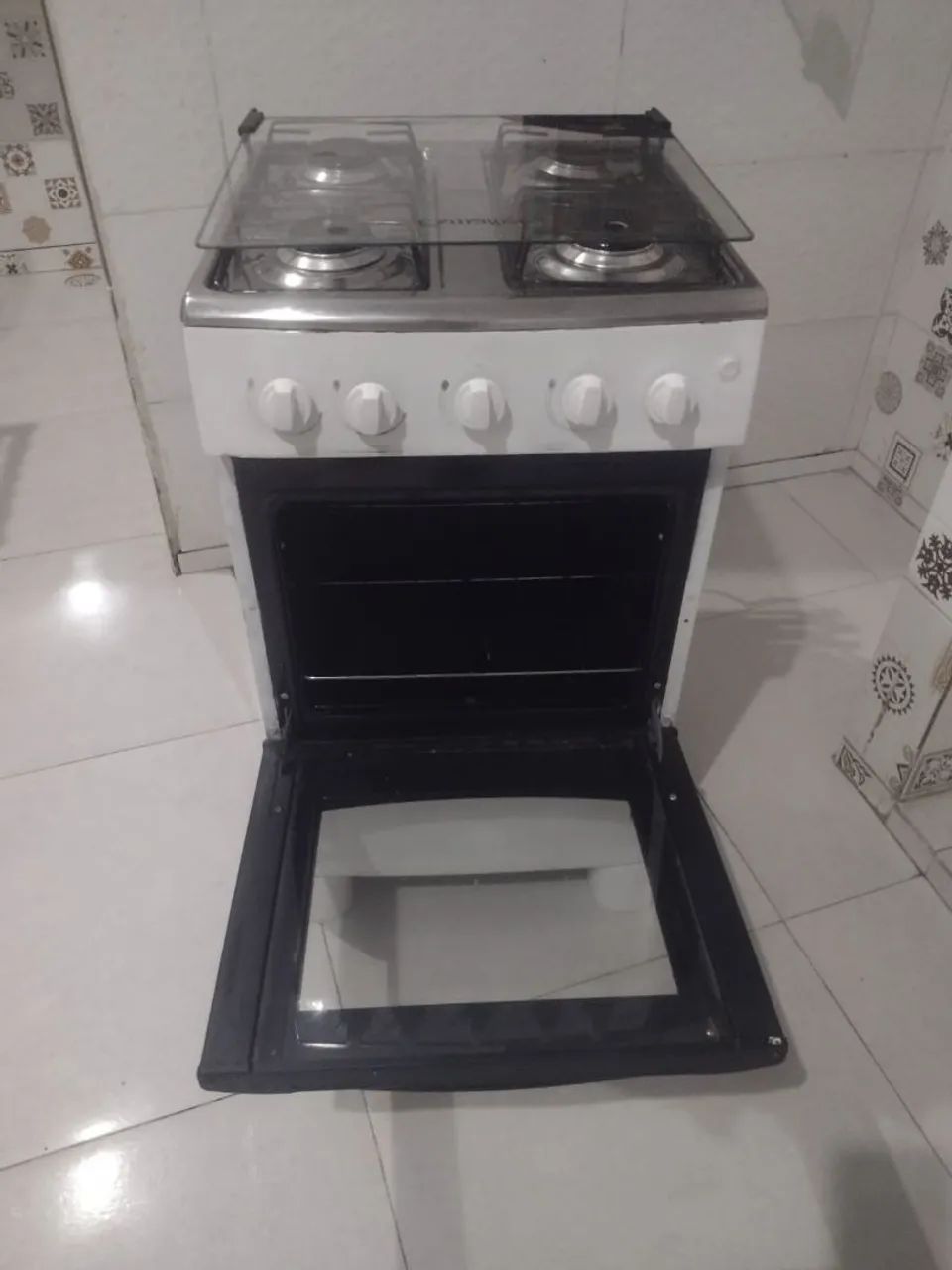 Vendi fogão de 4 bocas funcionando  - Foto 3