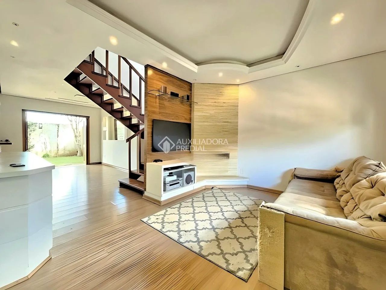 Casa Semi-Mobiliada com Lareira e Suíte - Moinhos de Vento/Canoas - Foto 3