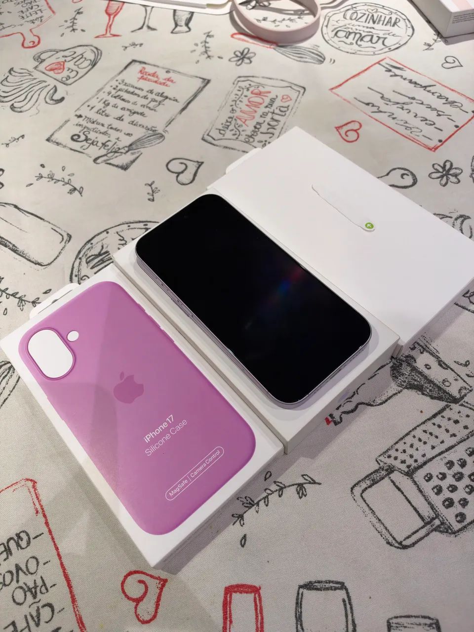 Vendo Iphone 17 - lilás  - Foto 2