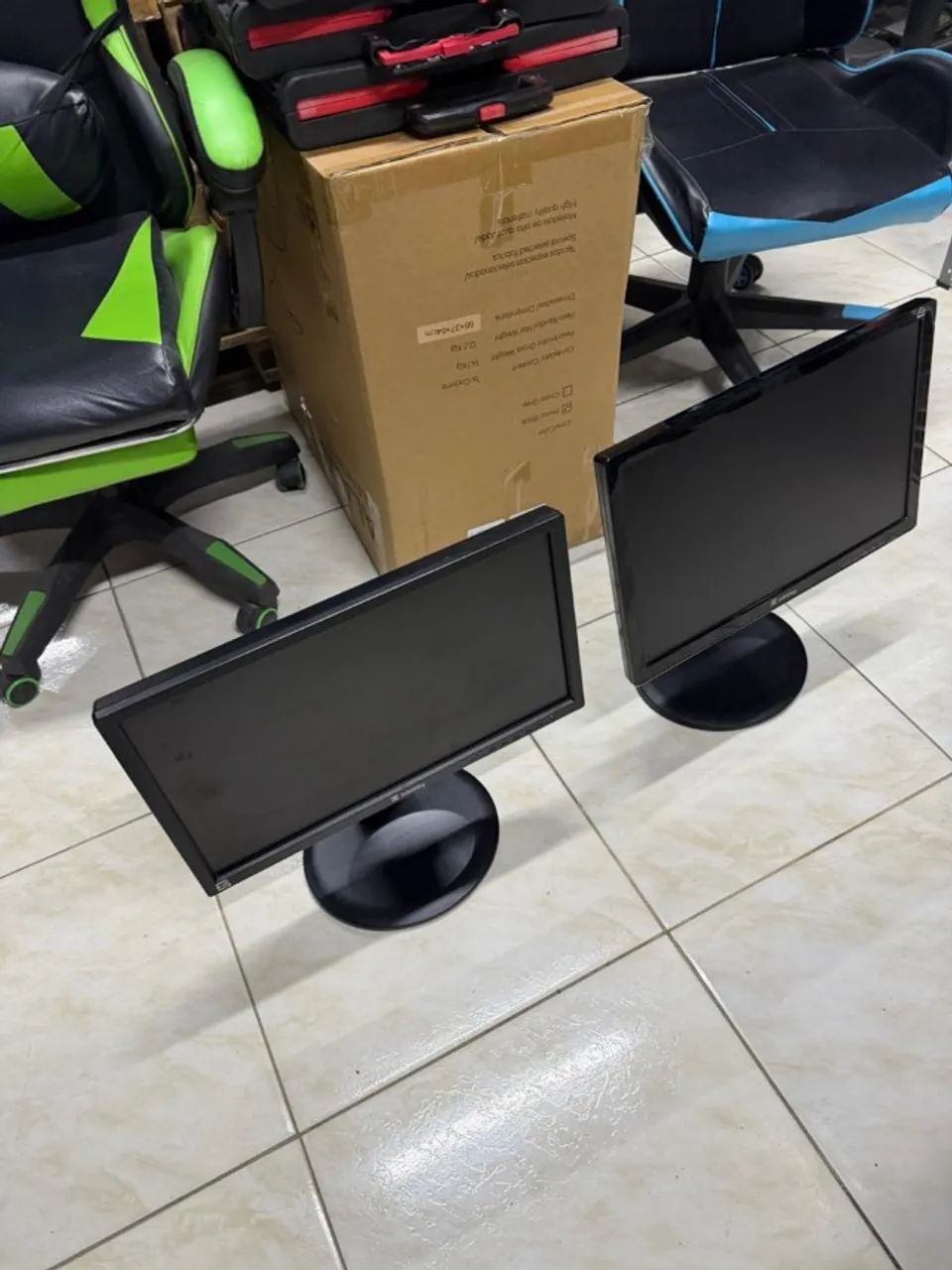 02 Monitores Usados - 20 Polegadas - Funcionando Perfeitamente (Pequenos detalhes) - Foto 3