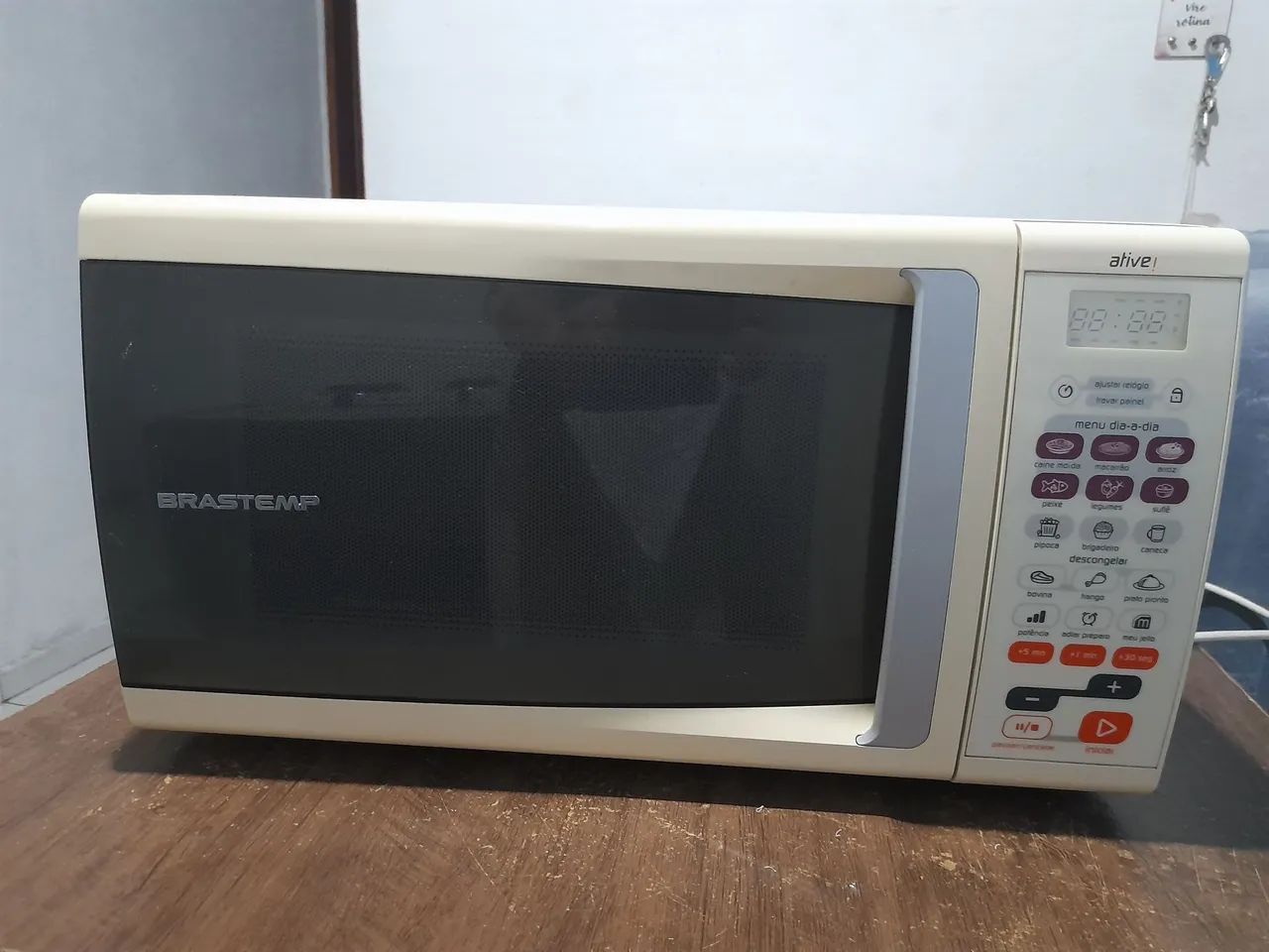 Microondas (Brastemp ative).30 litros 