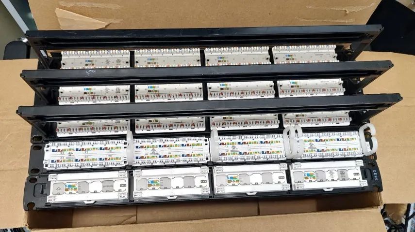 Lote Patch Panel Furukawa CAT6 24 Portas - GigaLan e Soho Plus - Foto 2