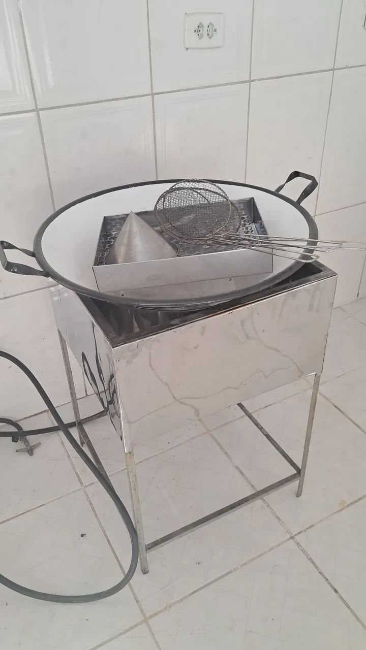 Tacho pasteleiro completo com acessórios em ótimo estado(Entrego) - Foto 2