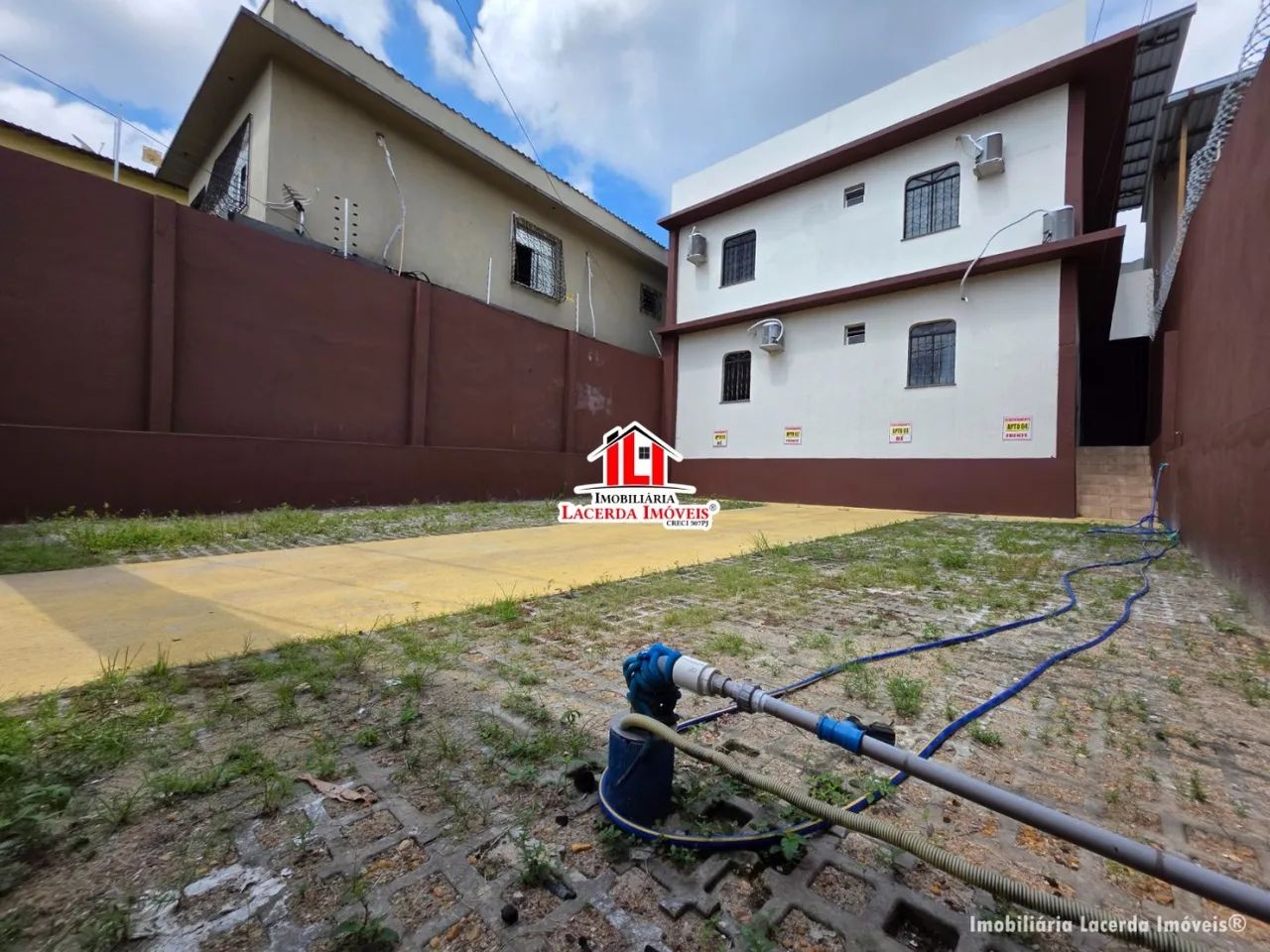 Prédio com 4 Apartamentos, RENDA DE 7 MIL, 446m² Edificado, Próximo da Arena Amazonia - Foto 3