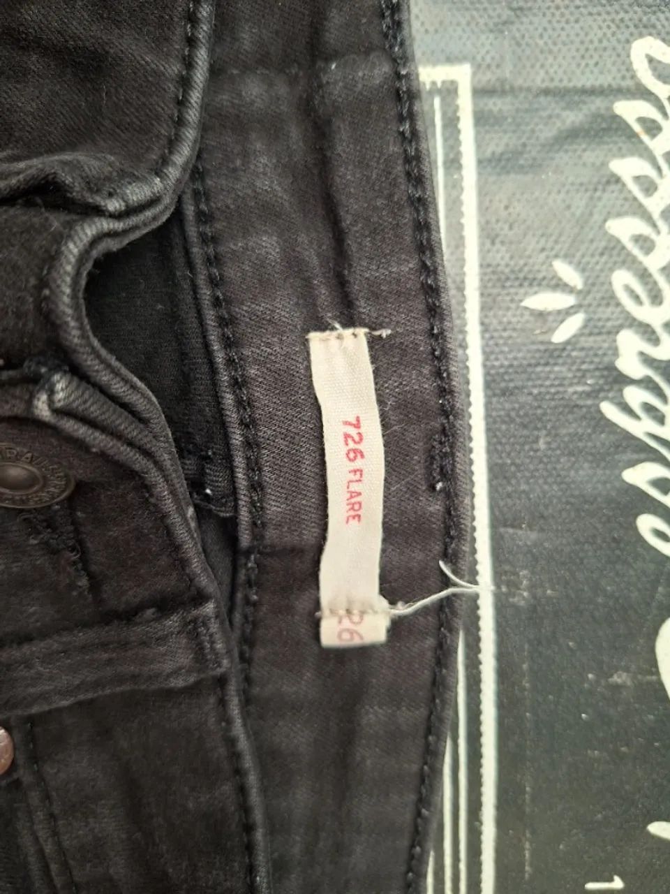 calça jeans preta