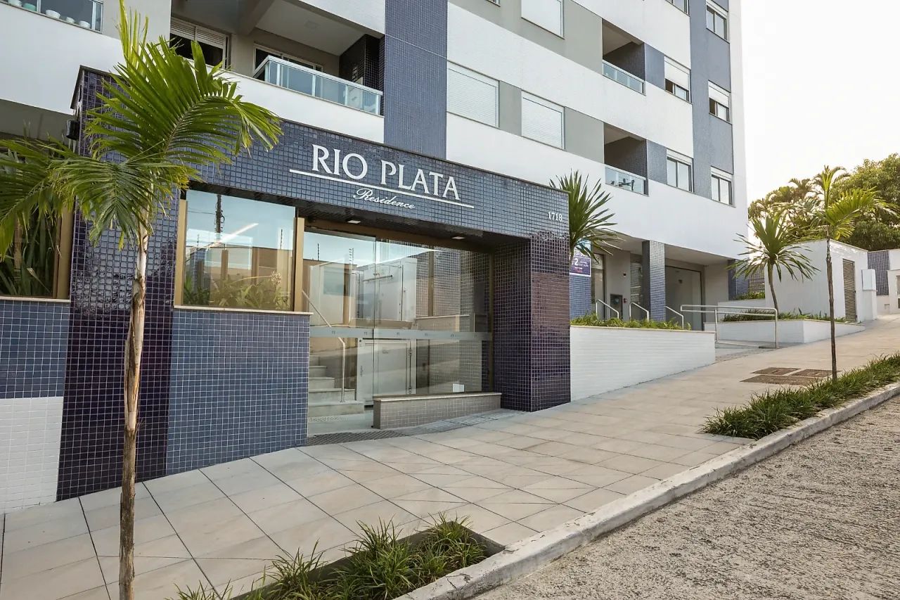 Apartamento 2 Quartos com Suíte, 2 Vagas e Hobby Box em Florianópolis