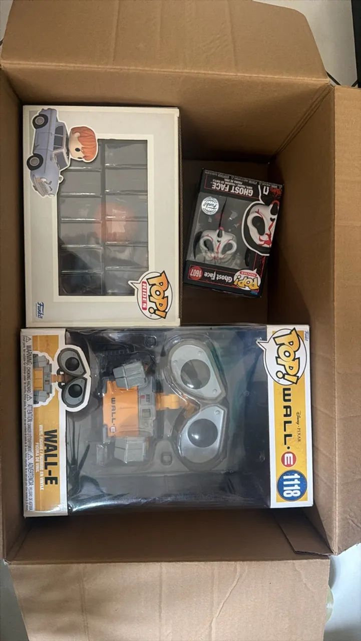 3 Funkos pop variados 