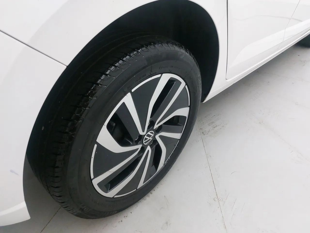 Volkswagen Polo Highline 170 TSI 1.0 Flex 12V Aut., foto 14 de 18