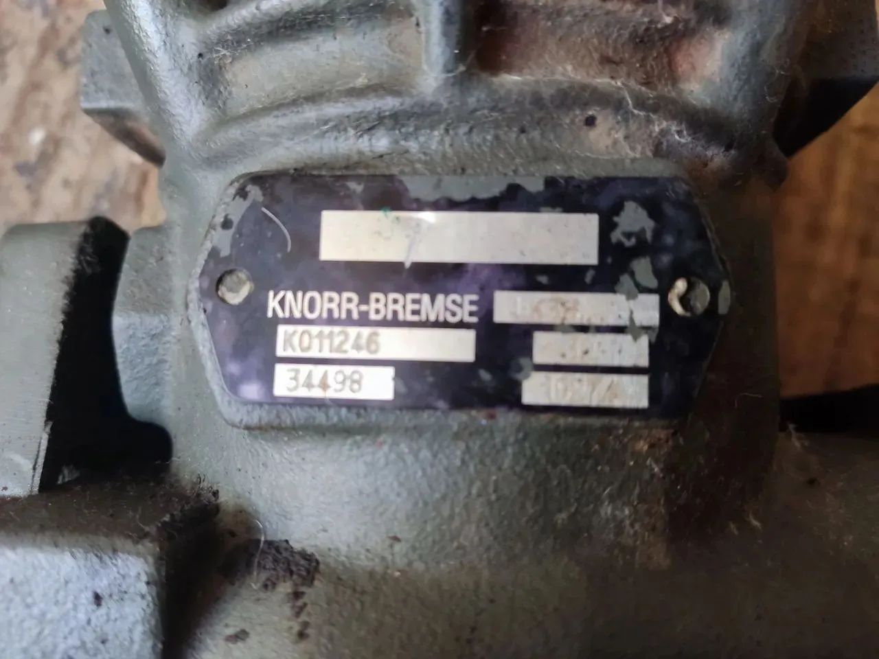 Compressor Knorr-Bremse ( Usado ) Vw / Cargo - Foto 2
