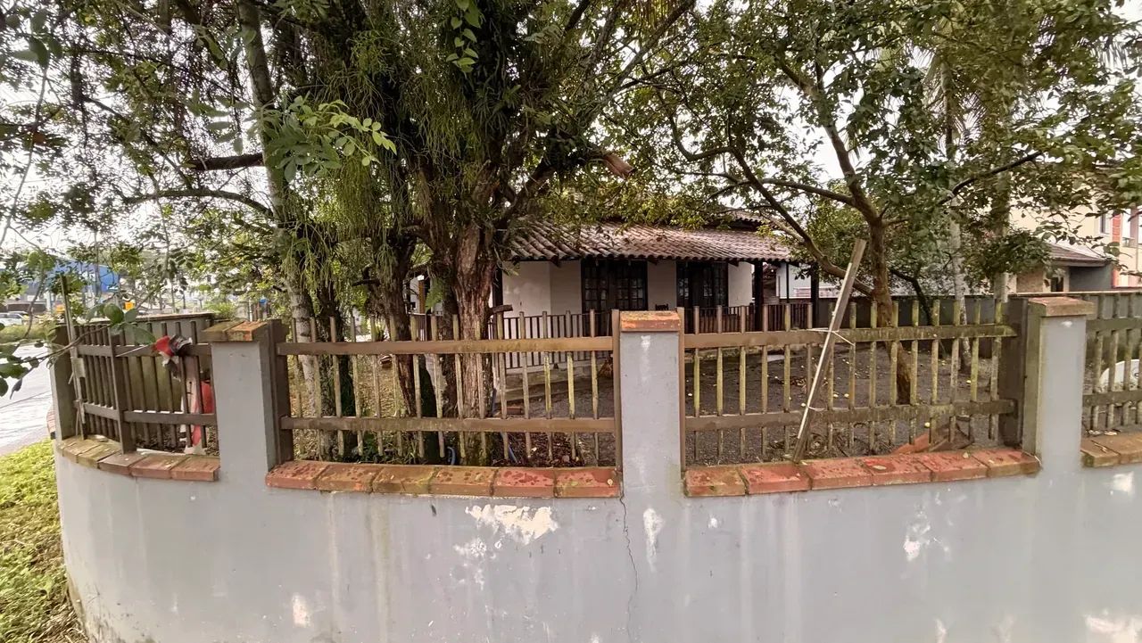 casa em rua comercial, ideal para lojas - Foto 4