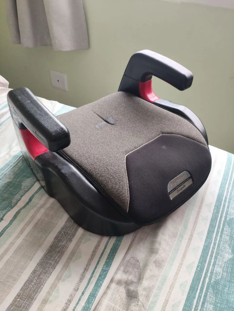 Assento elevado para carro
