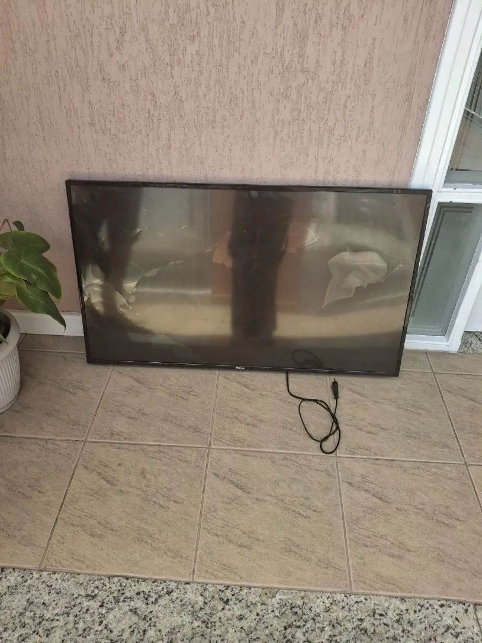 Tv 43 polegadas Philco tela trincada