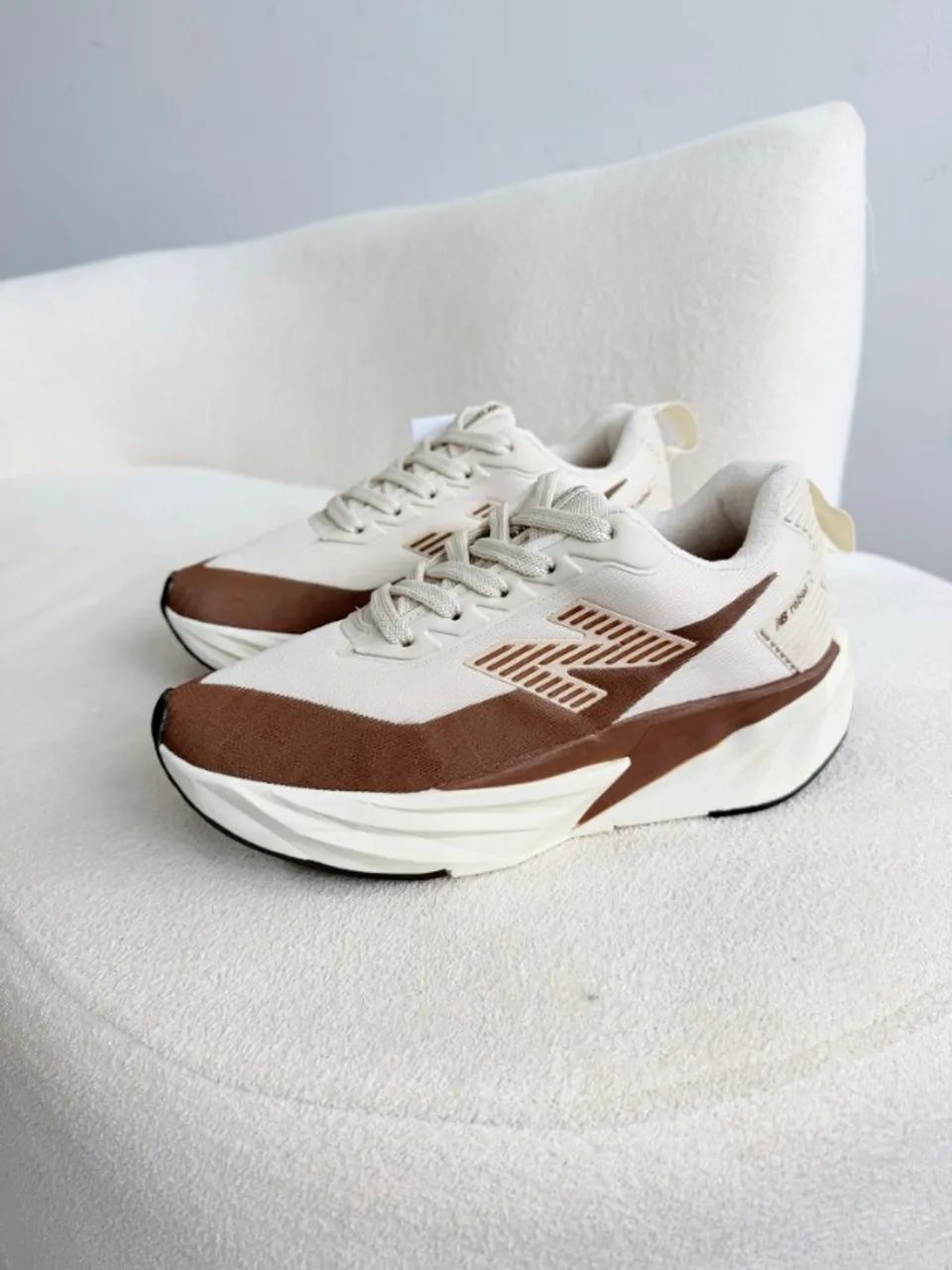 TÊNIS NB - REBEL V5
