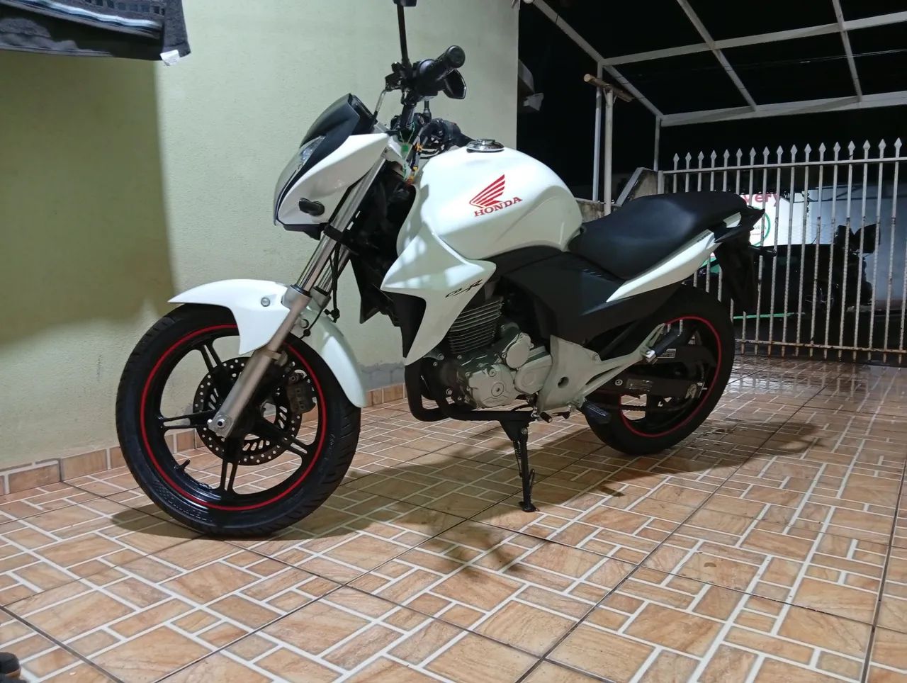 CB 300R  - Foto 4