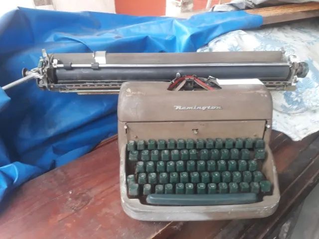 Máquina de escrever Remigtom carro 46