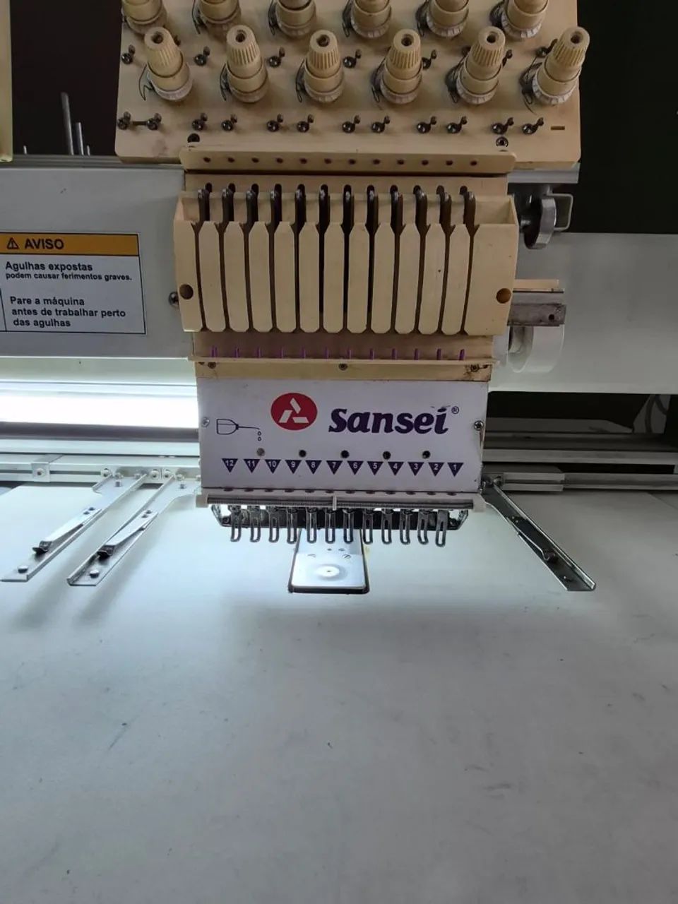 Máquina de bordar sansei 12 cores 2 cabeças - Foto 4