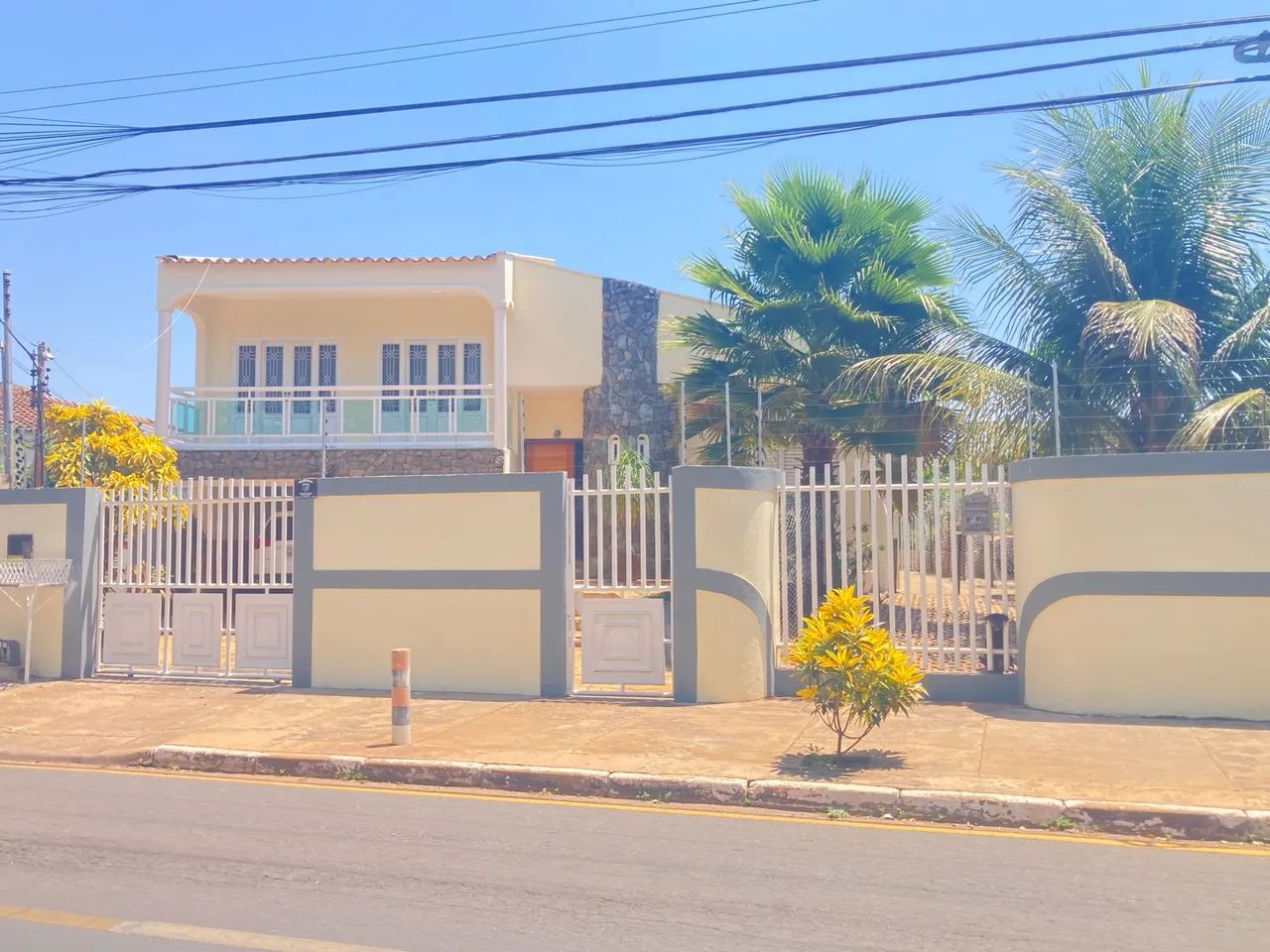 Vende-se casa próximo ao Arena Pantanal 