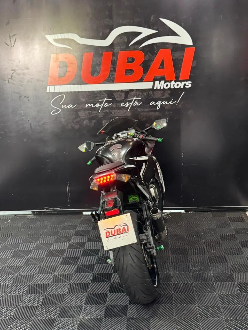Kawasaki Zx-10/ Zx-10r 1000cc 2015 - 1413010032 | OLX
