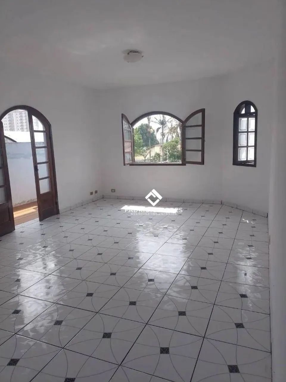 Casa com Ponto Comercial - Foto 4