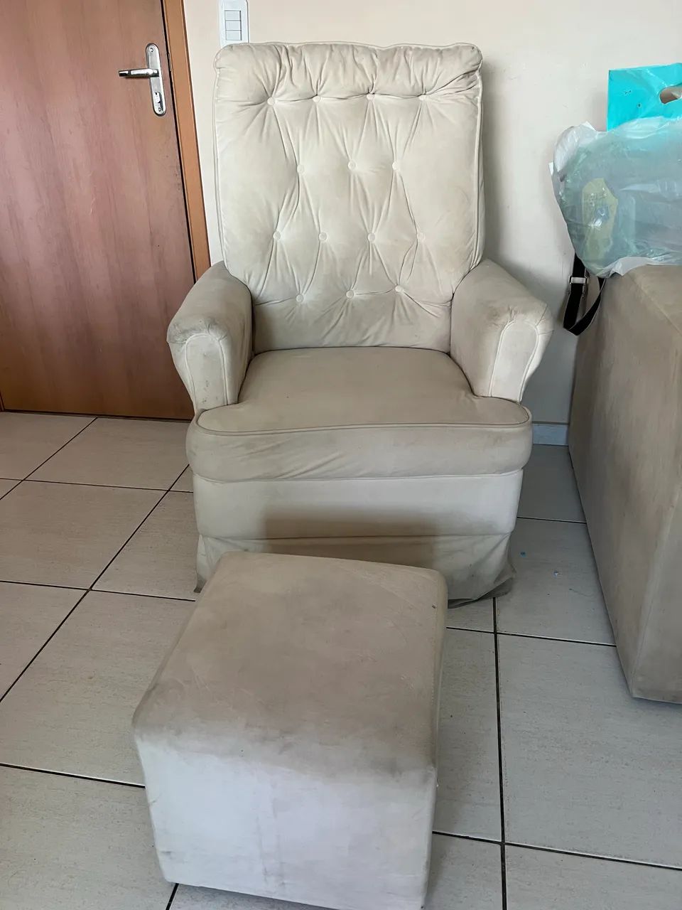 POLTRONA AMAMENTACAO - ÓTIMO ESTADO  - Foto 2