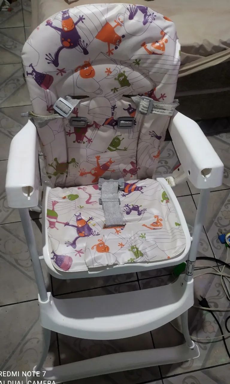 Cadeirão de alimentação completo com mesinha  - Foto 2