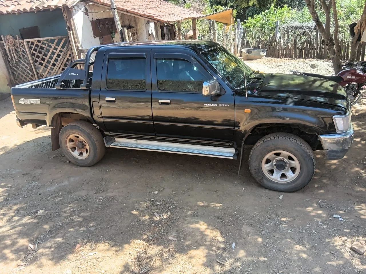 Toyota Hilux CD SRV 4X4 3.0 8V 116cv TB Diesel 2003