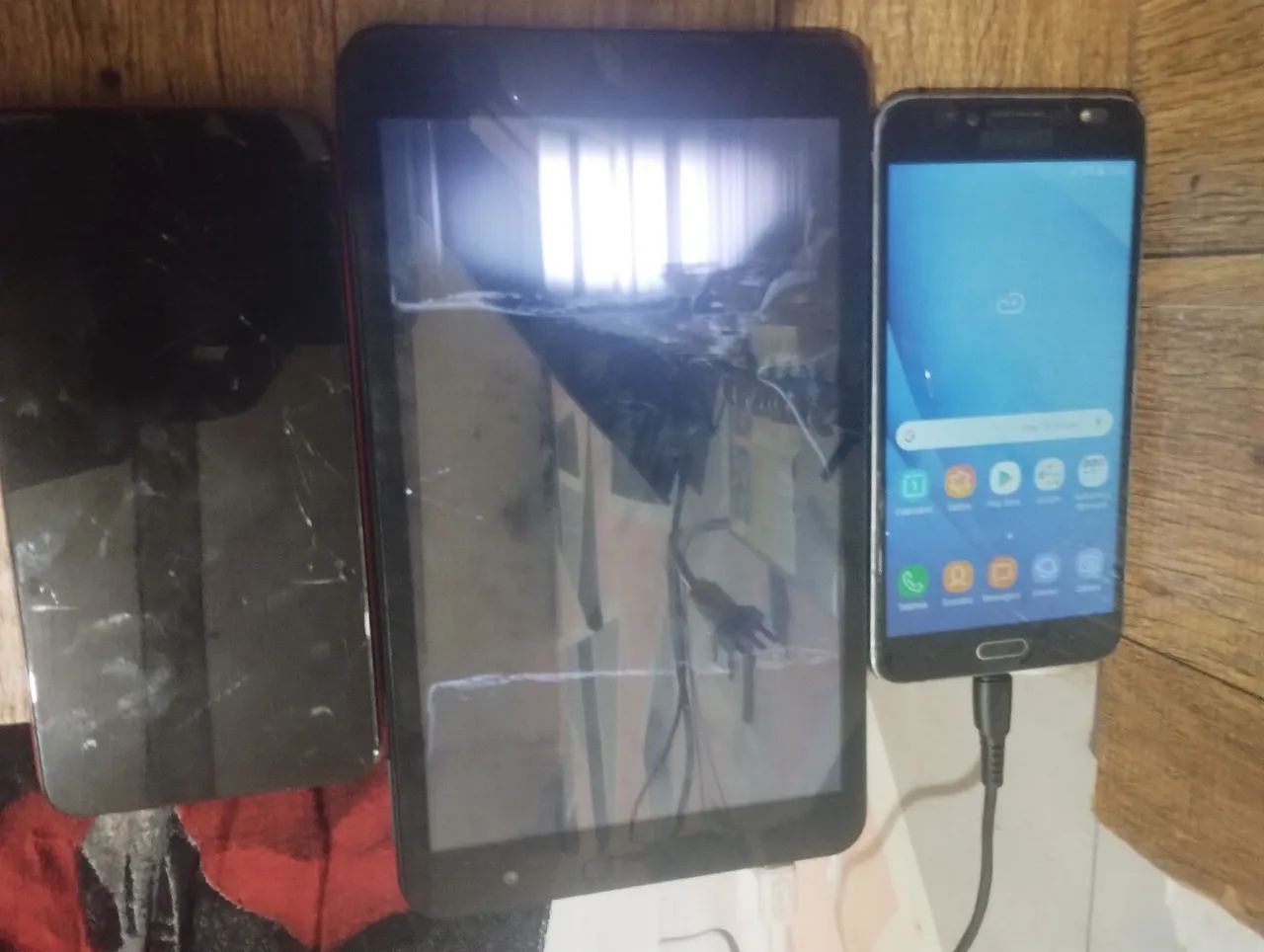 1 tablet 2 celulares retirada de peças funcionando 