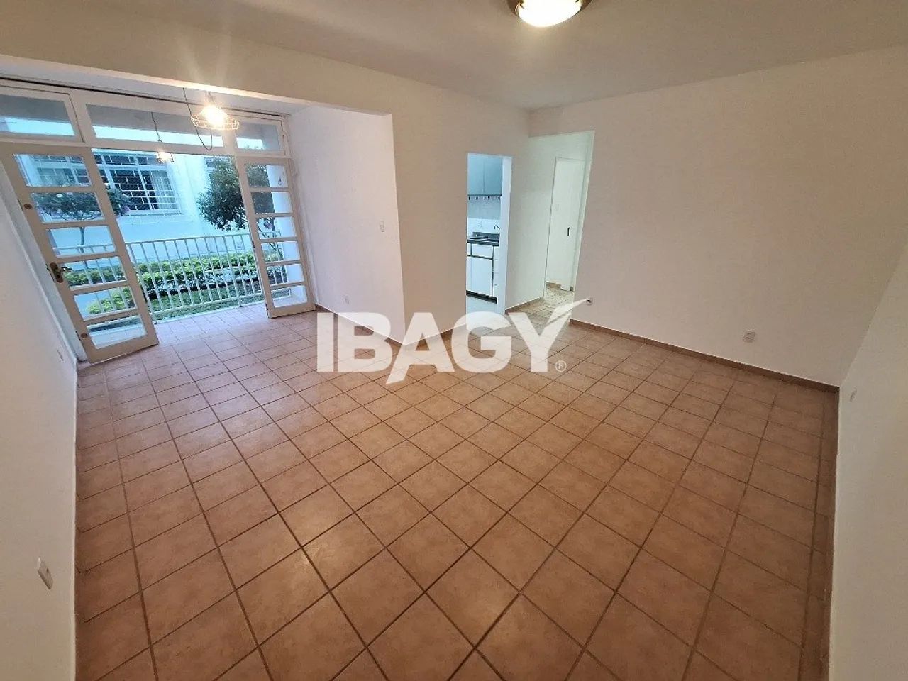 Excelente Apartamento 2 dormitório(s) em Coqueiros - Florianópolis - Foto 4