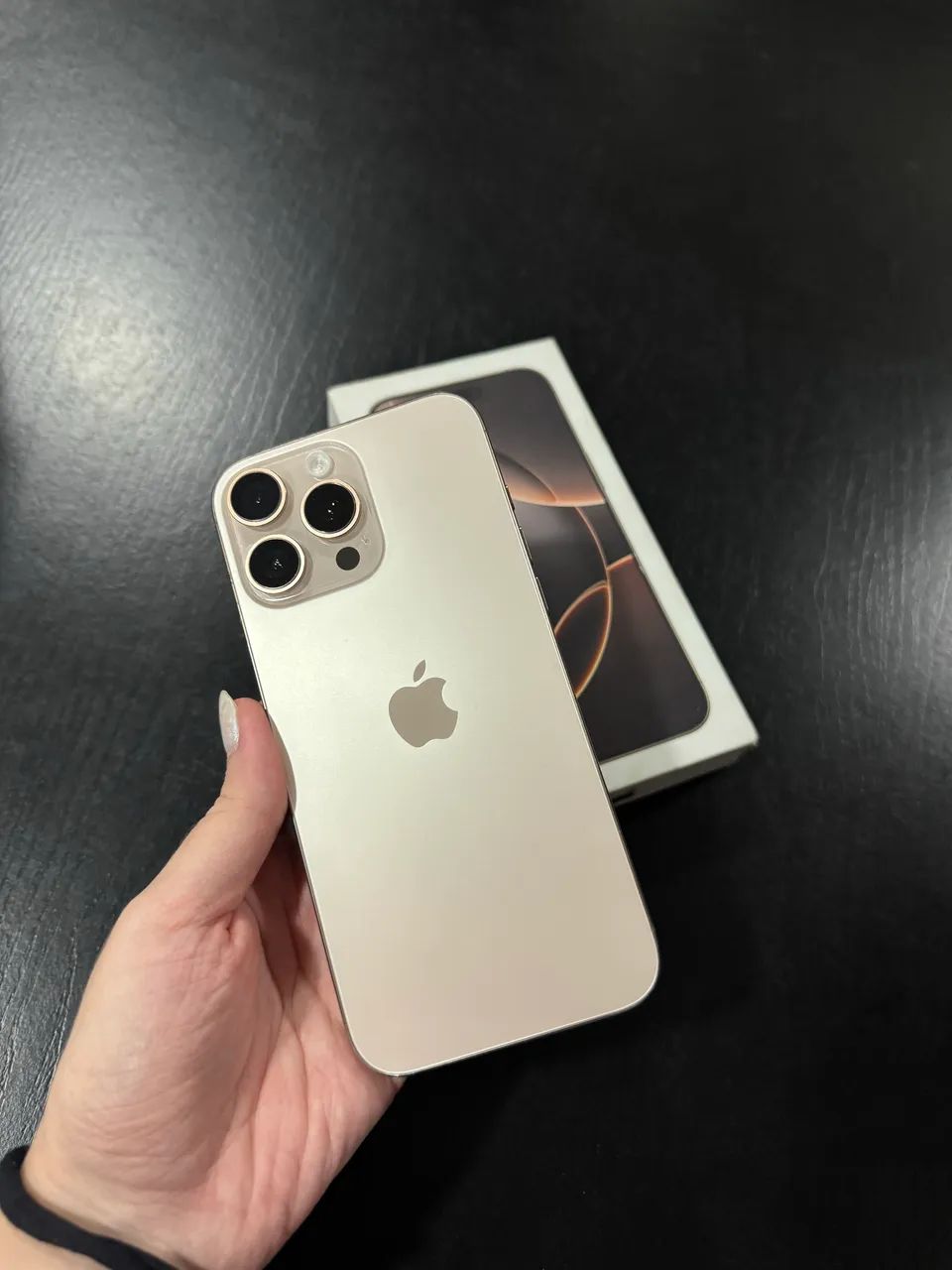 16 PRO MAX 256 GB 