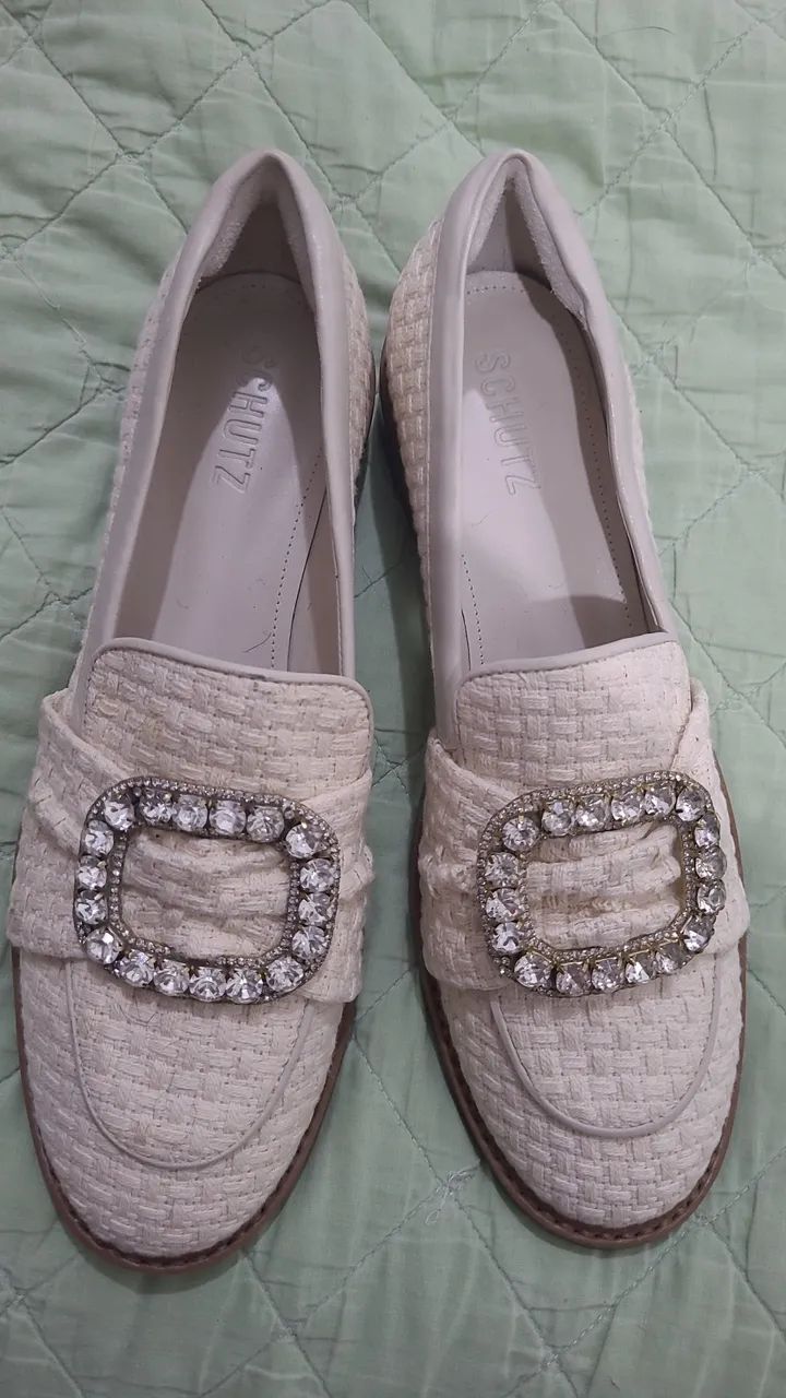 Sapatilhas da schutz,  luz da Lua, Loucos & Santos - Foto 3