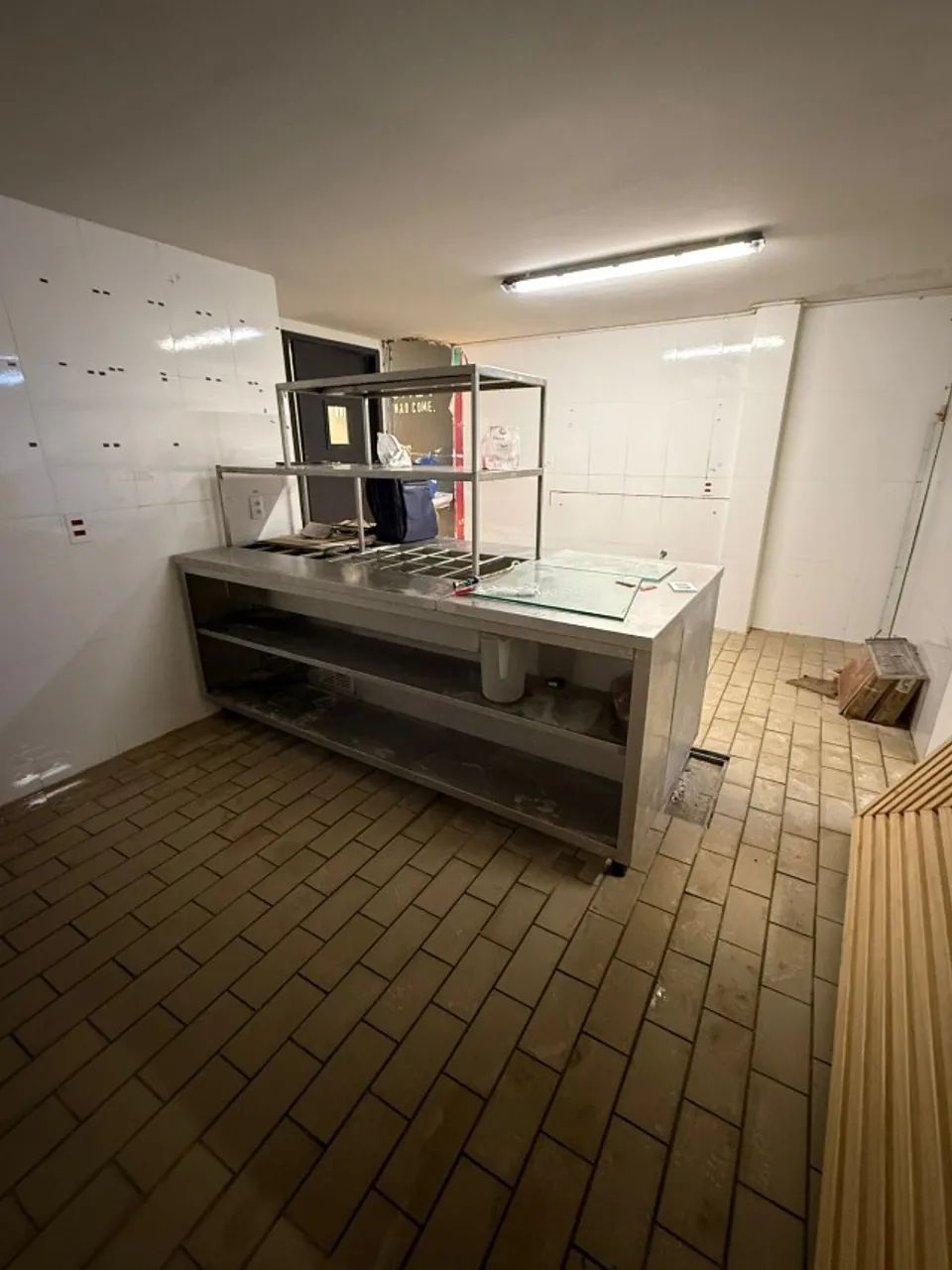 Bancada expositora refrigerada e quente