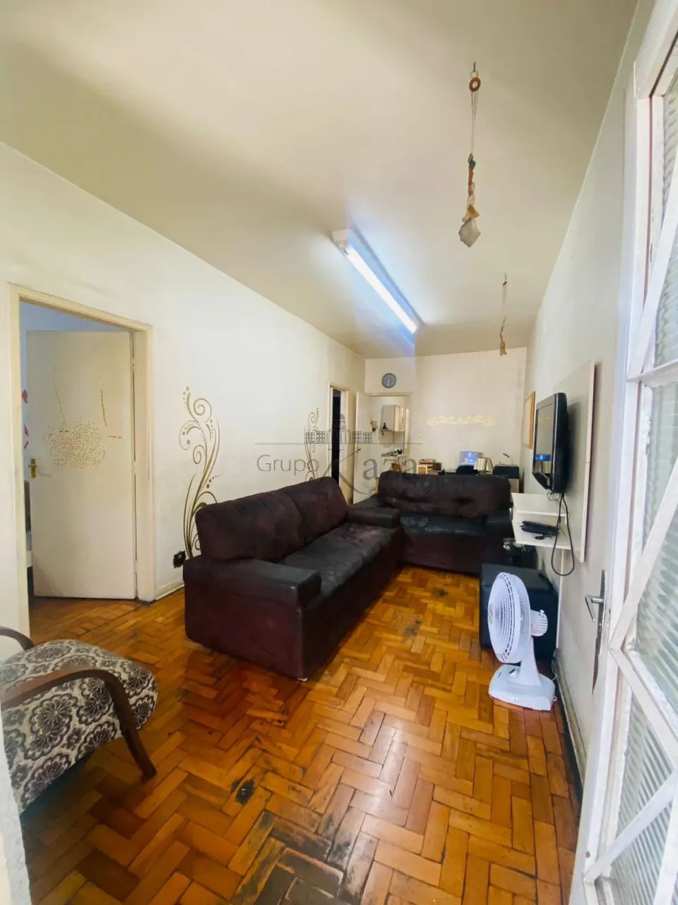 Casa - Vila Martinez - Jacareí - 4 Dormitórios - 140m².