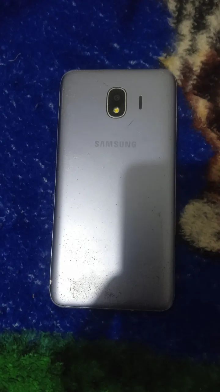Samsung J4 - Foto 2