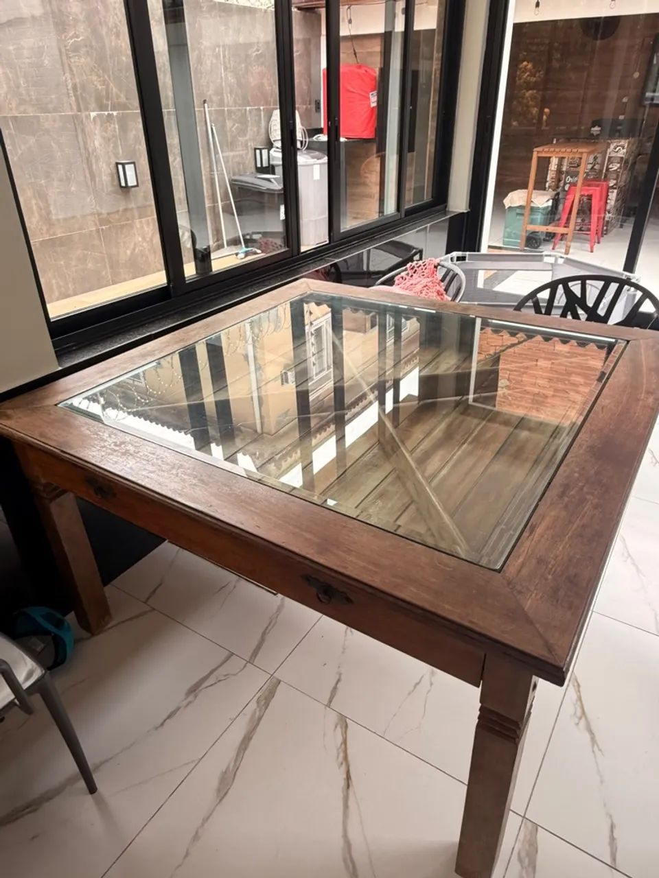 Mesa madeira maciça com gavetão  - Foto 2