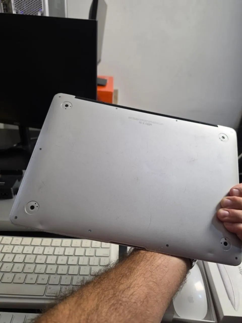 MacBook Pro 2017 13" Core i5 Touch Bar - Foto 4