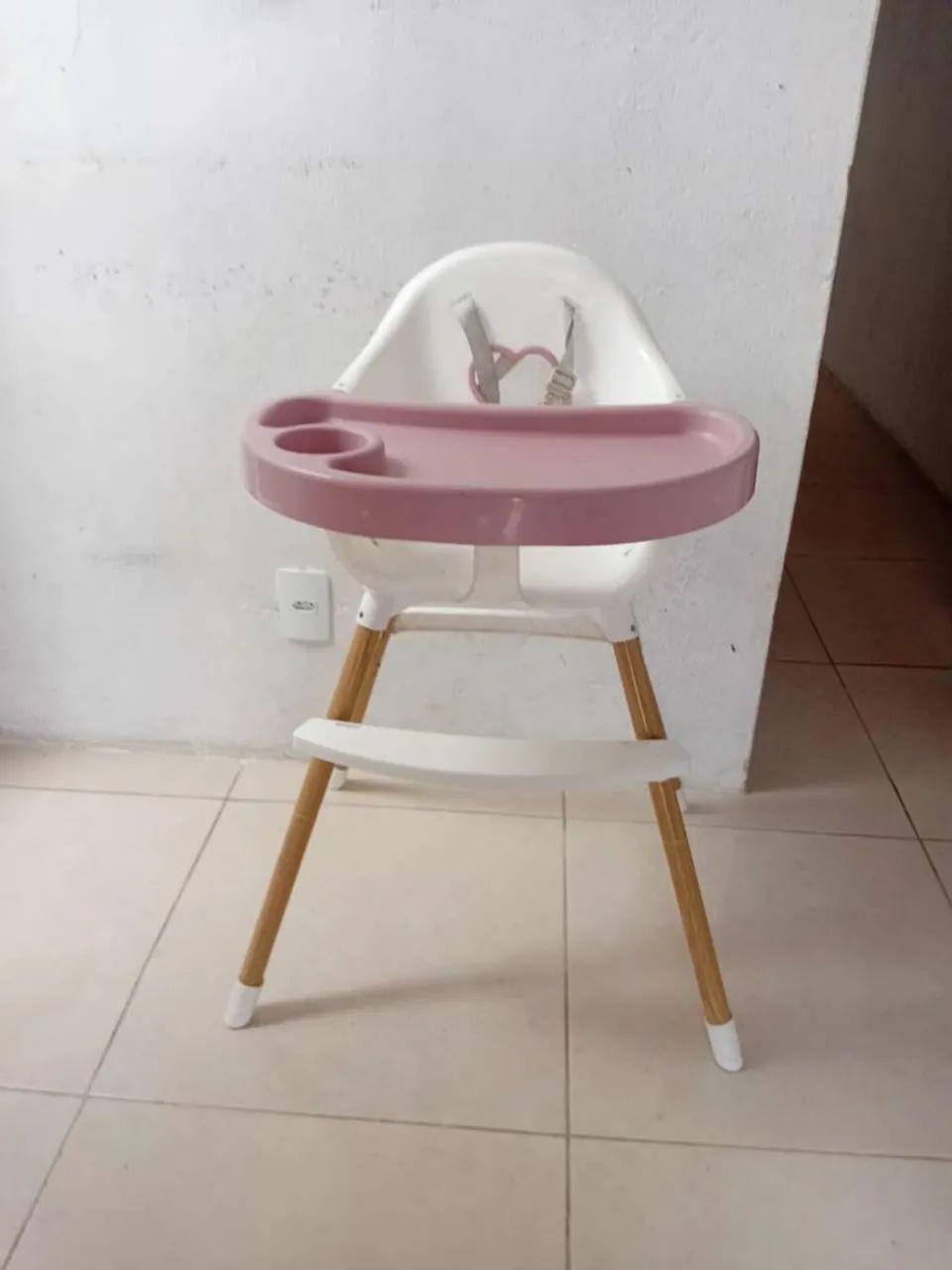 Cadeirinha de alimentação 