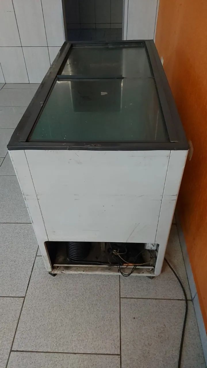 Freezer Horizontal Metalfrio 331litros- 110V - Foto 4