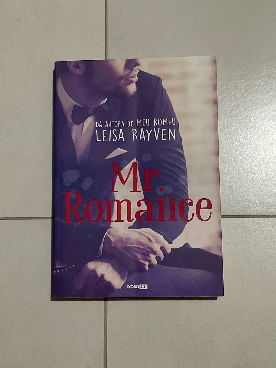 Me. Romance - Leisa Rayven